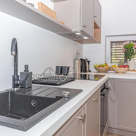 Beautiful Home In Sibenik With Kitchen * Šibenik