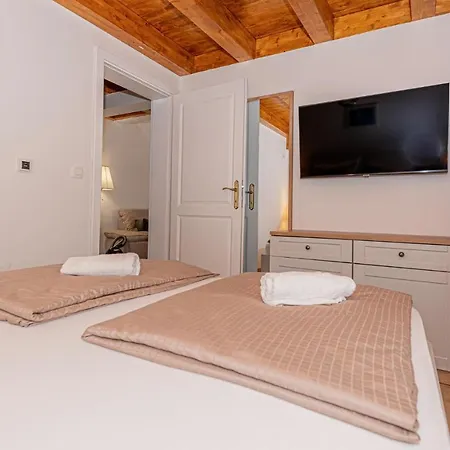 Beautiful Home In Sibenik With Kitchen