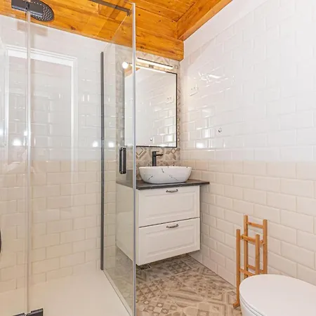 Beautiful Home In Sibenik With Kitchen