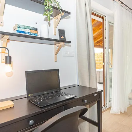 Feriehus Beautiful Home In Sibenik With Kitchen *