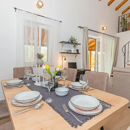 Beautiful Home In Sibenik With Kitchen