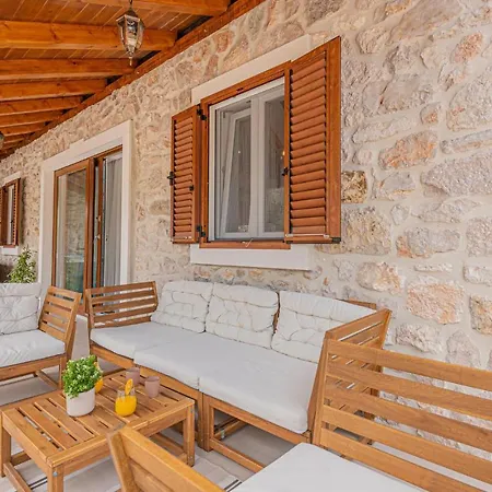 Beautiful Home In Sibenik With Kitchen Feriehus Šibenik